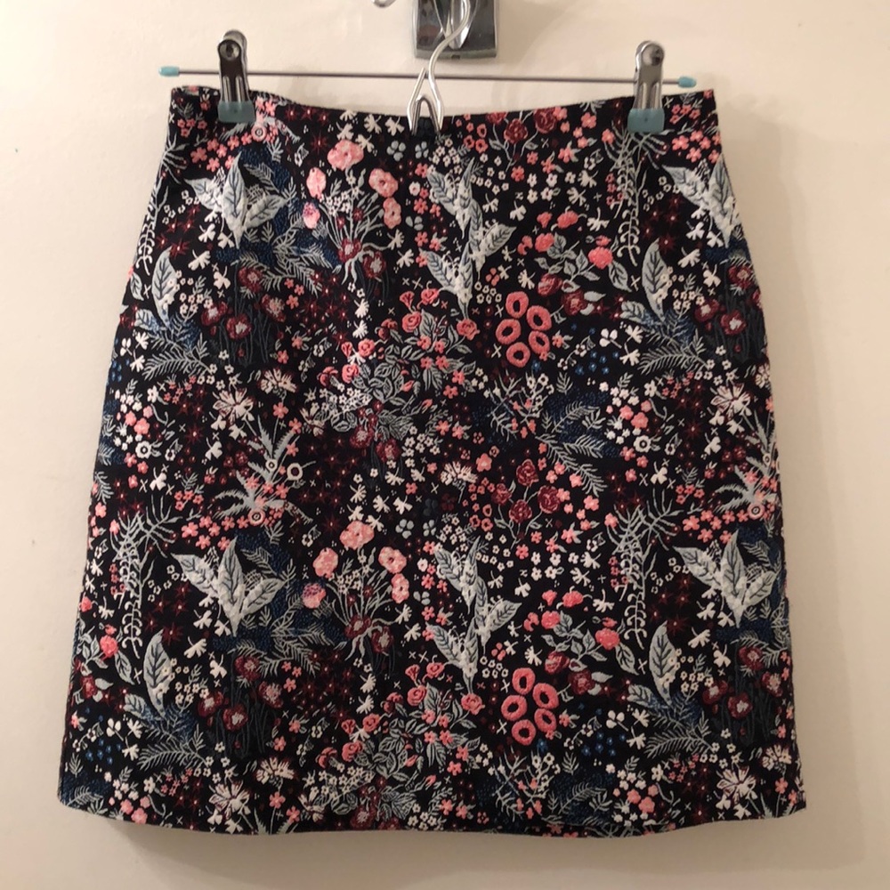 Elegant floral skirt
